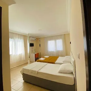 3* Otel Mandarin
